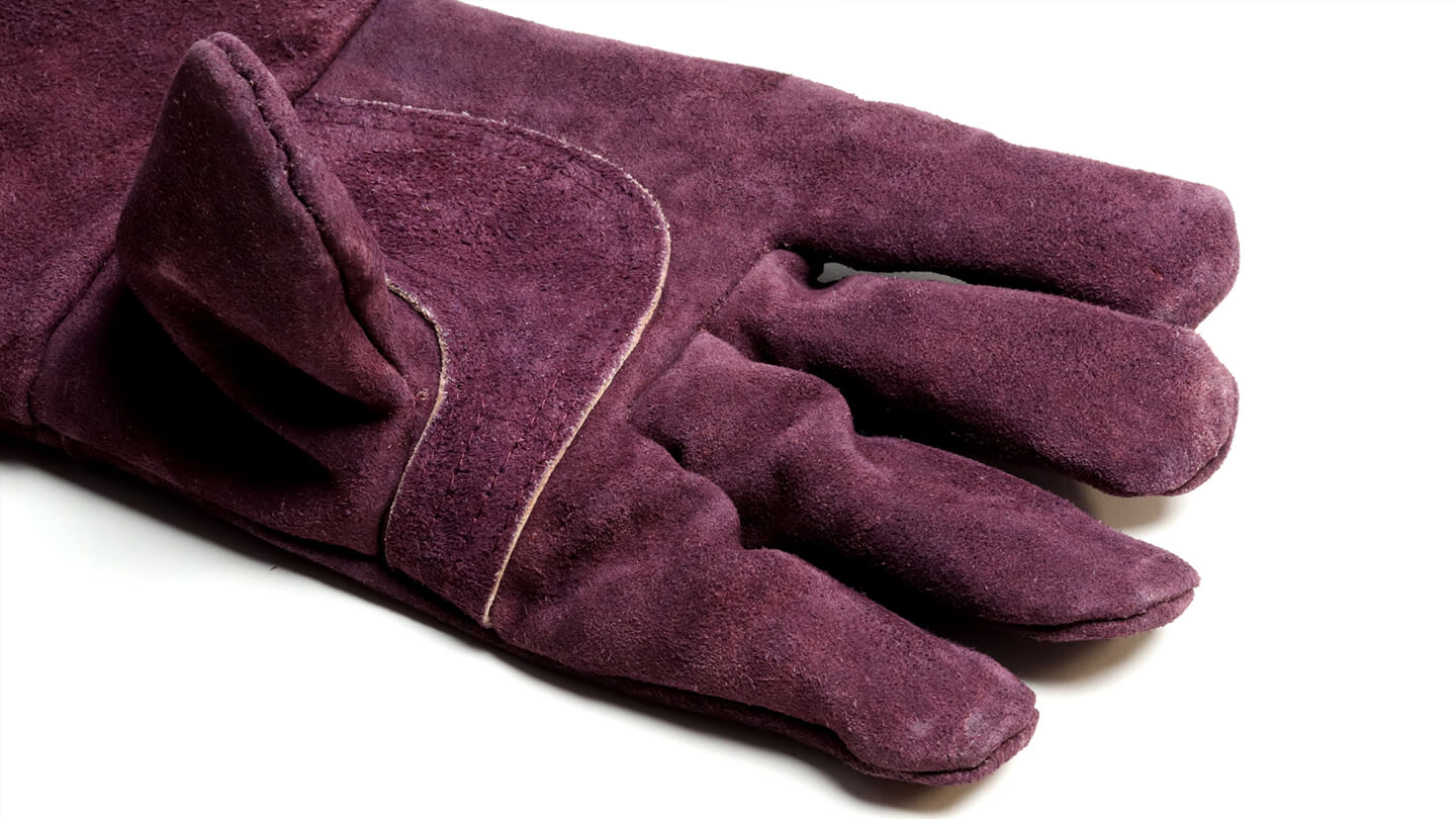 Fire gloves_main_05